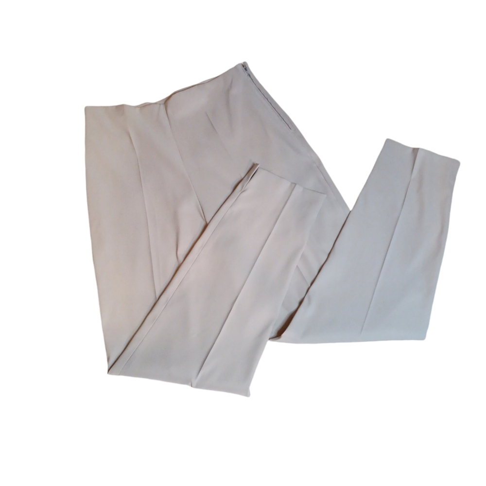 Lauren Vidal Paris cream pants with slits at the ankle size T3, dry cleaned.